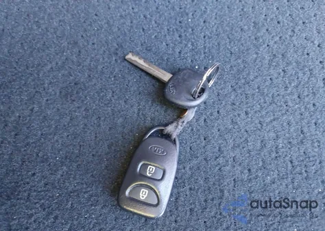 2011 Kia Sorento Lx from USA, damaged, VIN 5XYKT3A1XBG044917